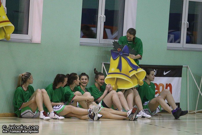 zabawa-z-basketem-z-mksem-mos-karkonosze-foto-49933