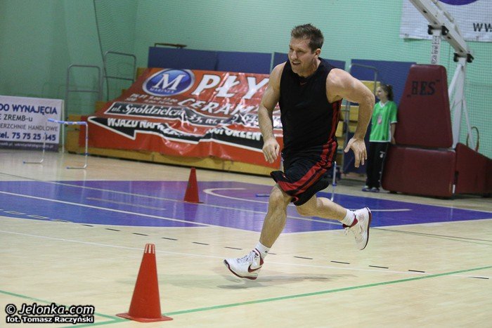 zabawa-z-basketem-z-mksem-mos-karkonosze-foto-49933