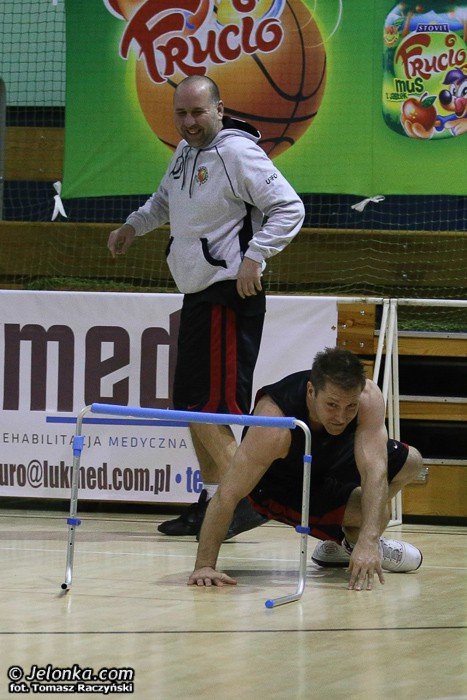 zabawa-z-basketem-z-mksem-mos-karkonosze-foto-49933