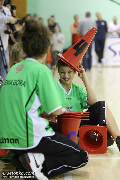 zabawa-z-basketem-z-mksem-mos-karkonosze-foto-49933