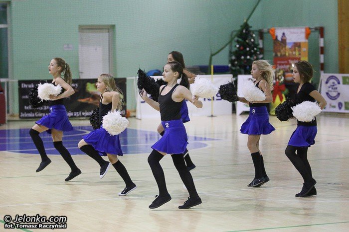 zabawa-z-basketem-z-mksem-mos-karkonosze-foto-49933