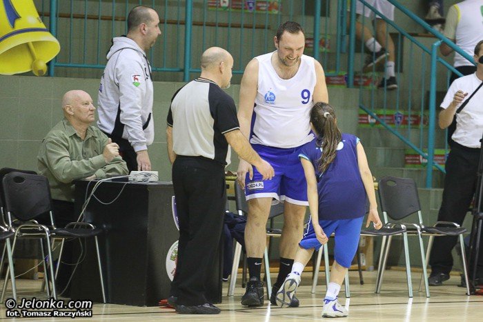zabawa-z-basketem-z-mksem-mos-karkonosze-foto-49933