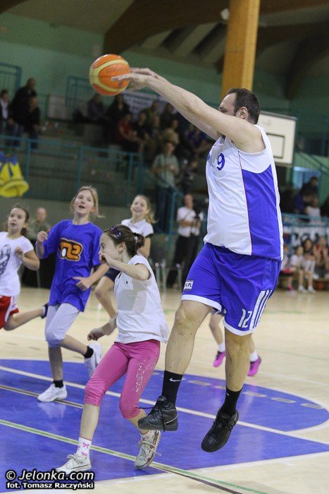 zabawa-z-basketem-z-mksem-mos-karkonosze-foto-49933