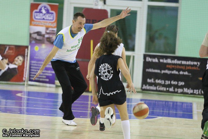 zabawa-z-basketem-z-mksem-mos-karkonosze-foto-49933