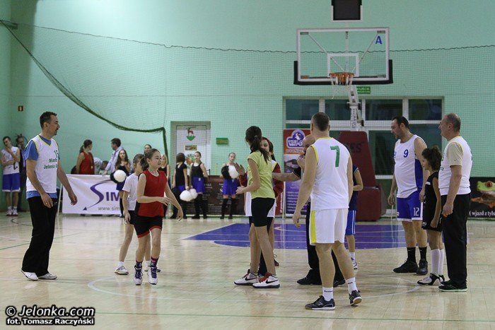 zabawa-z-basketem-z-mksem-mos-karkonosze-foto-49933