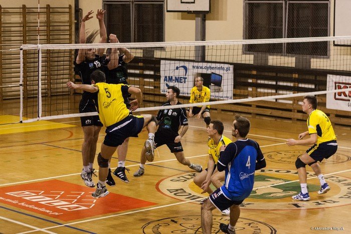 siatkarze-olimpii-powalczyli-z-liderem-foto-49939