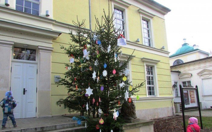 cieplice-swiatecznie-ozdobione-przez-dzieci-i-modziez-foto-49969
