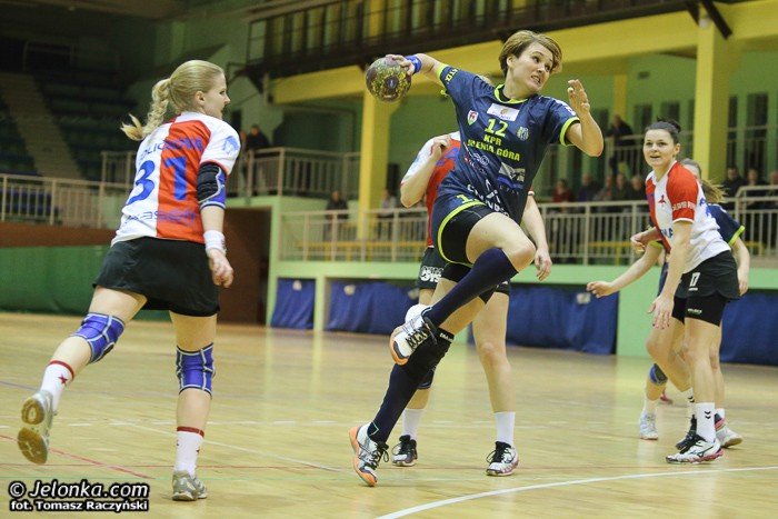 slavia-pokazaa-klase-przy-zotniczej-foto-50010