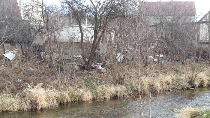 czytelniczka-co-z-tymi-smieciami-w-cieplicach-foto-50024
