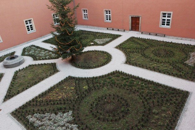 dzieje-klasztoru-w-cieplicach-foto-50059