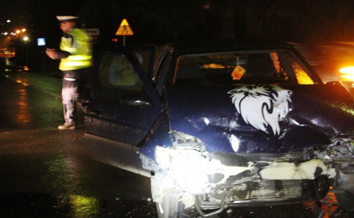 wypadek-w-jezowie-sudeckim-piec-osob-w-szpitalu-foto-50070