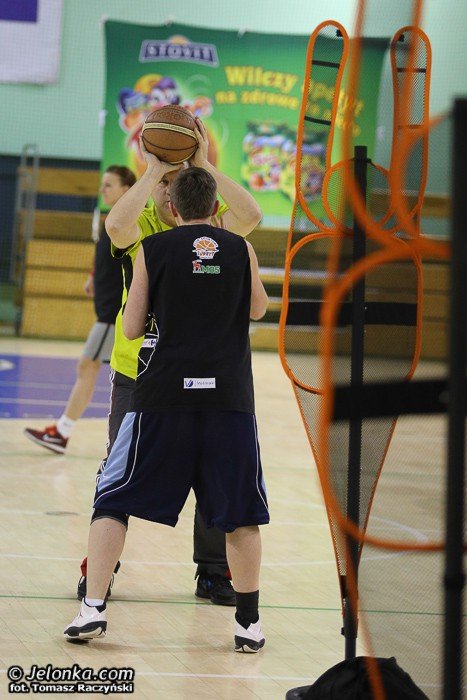dariusz-tomasik-oficjalnie-w-mks-mos-karkonosze-foto-aktualizacja-50072