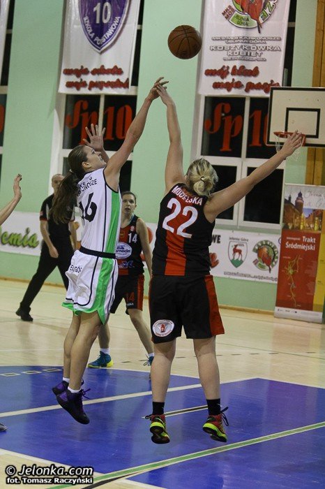 iliga-koszykarek-wielkie-emocje-w-sp-10-foto-50109