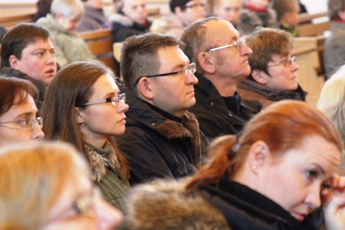 integracyjne-spotkanie-opatkowe-w-swiatyni-foto-50111