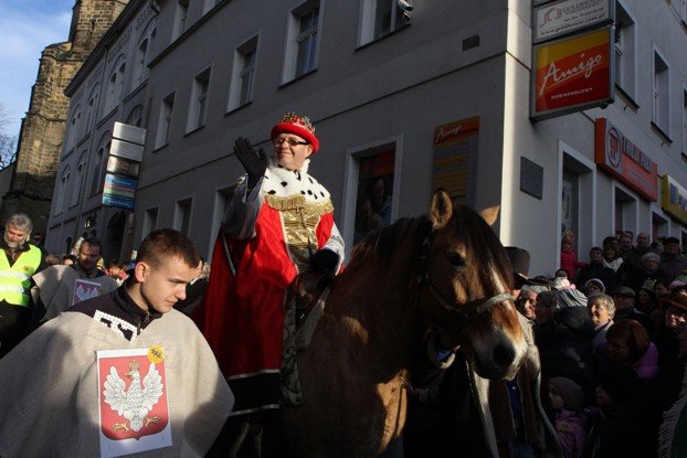 orszak-trzech-kroli-przeszed-ulicami-miasta-foto-50118