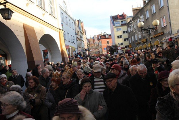 orszak-trzech-kroli-przeszed-ulicami-miasta-foto-50118
