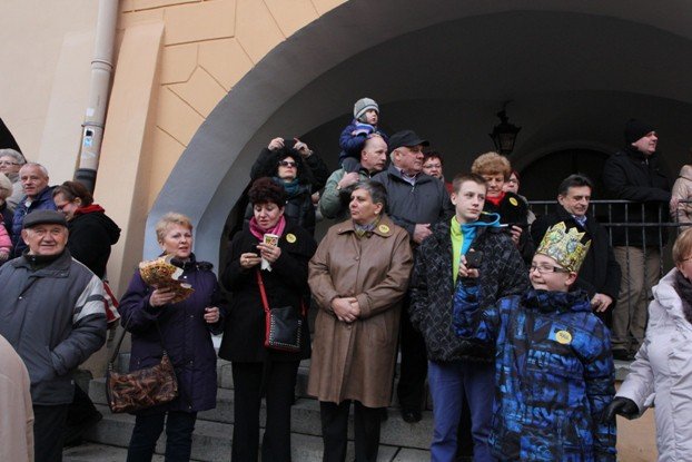 orszak-trzech-kroli-przeszed-ulicami-miasta-foto-50118