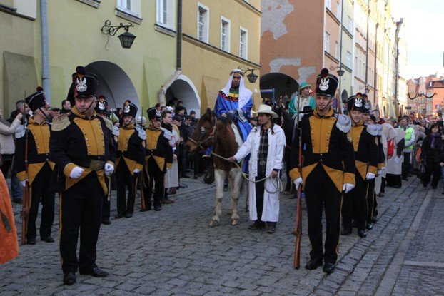 orszak-trzech-kroli-przeszed-ulicami-miasta-foto-50118