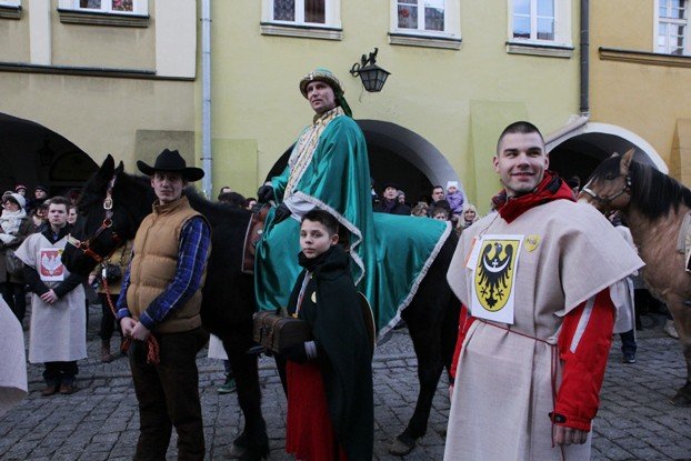 orszak-trzech-kroli-przeszed-ulicami-miasta-foto-50118