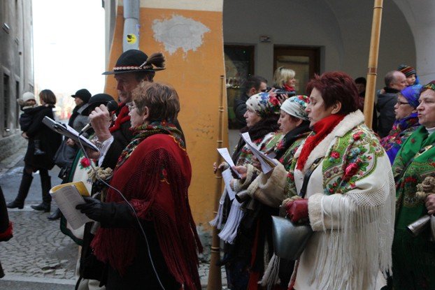 orszak-trzech-kroli-przeszed-ulicami-miasta-foto-50118