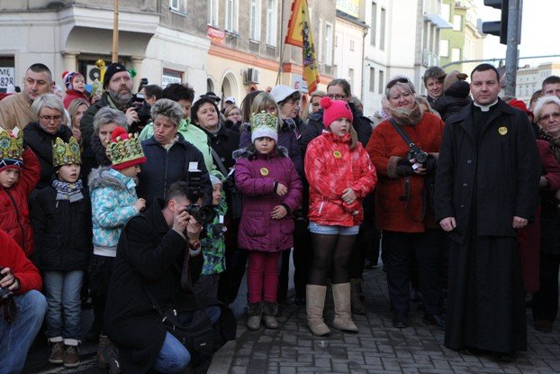 orszak-trzech-kroli-przeszed-ulicami-miasta-foto-50118