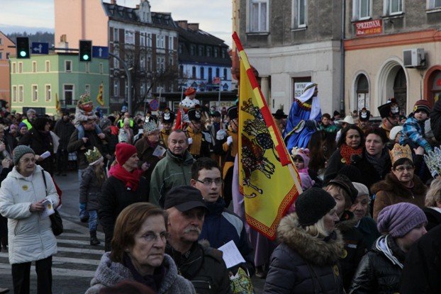 orszak-trzech-kroli-przeszed-ulicami-miasta-foto-50118