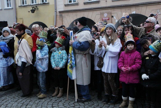 orszak-trzech-kroli-przeszed-ulicami-miasta-foto-50118