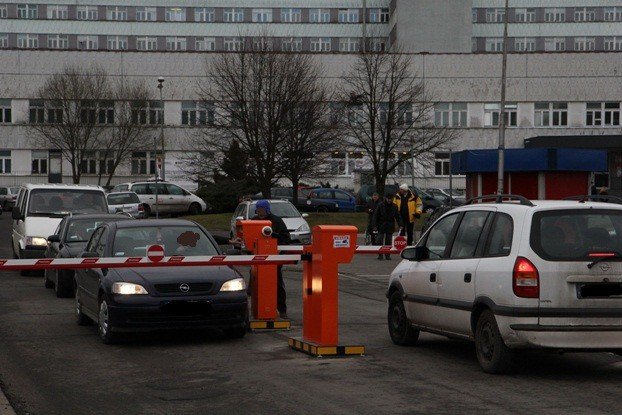 pacjenci-opaty-za-parking-szpitalny-to-zdzierstwo-foto-50192