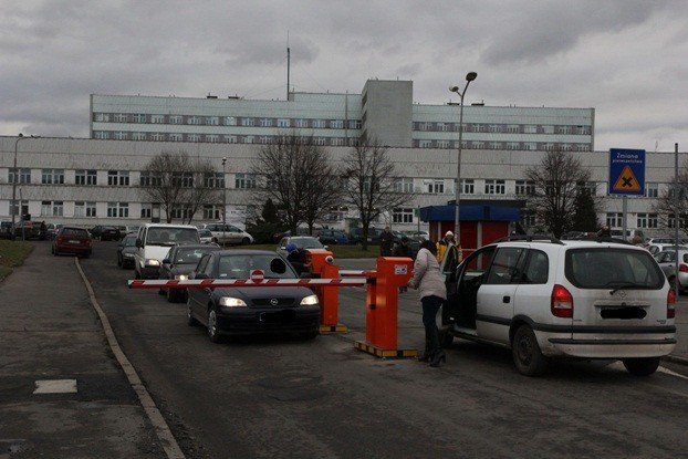 pacjenci-opaty-za-parking-szpitalny-to-zdzierstwo-foto-50192