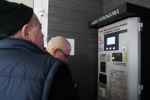 kolejny-konflikt-na-szpitalnym-patnym-parkingu-foto-50260