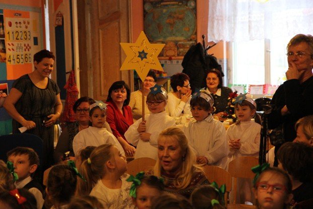mali-kolednicy-na-wielkim-przegladzie-foto-50279