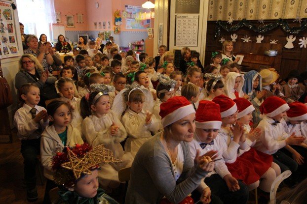 mali-kolednicy-na-wielkim-przegladzie-foto-50279