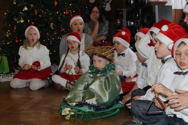 mali-kolednicy-na-wielkim-przegladzie-foto-50279