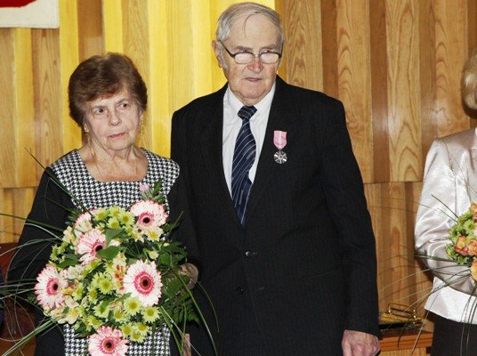 przezyli-z-soba-tyle-lat-piekne-jubileusze-w-ratuszu-foto-50363