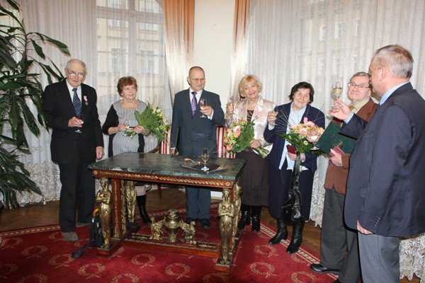 przezyli-z-soba-tyle-lat-piekne-jubileusze-w-ratuszu-foto-50363