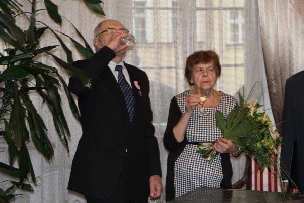 przezyli-z-soba-tyle-lat-piekne-jubileusze-w-ratuszu-foto-50363