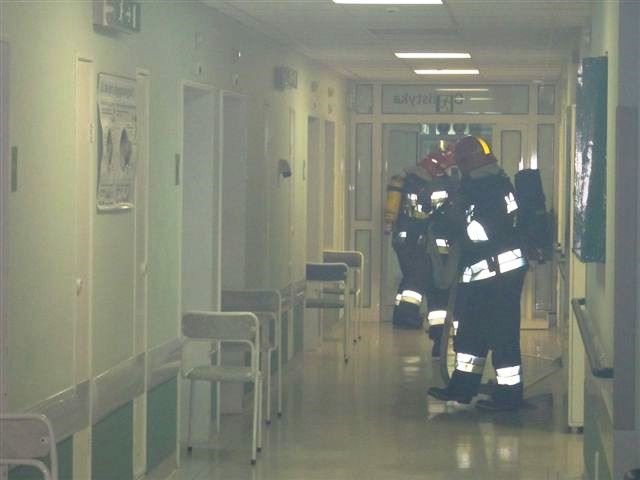 strazacy-w-szpitalu-to-tylko-cwiczenia-foto-50370