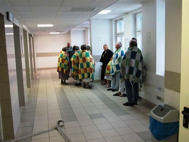 strazacy-w-szpitalu-to-tylko-cwiczenia-foto-50370