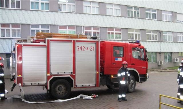 strazacy-w-szpitalu-to-tylko-cwiczenia-foto-50370