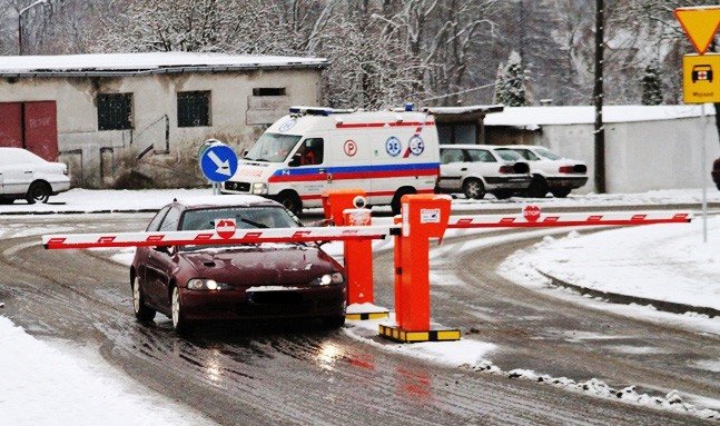 parking-pod-szpitalem-dla-niektorych-za-zotowke-aktualizacja-50390