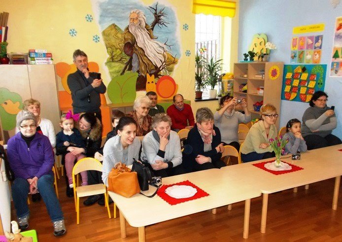 pierwszy-dzien-babci-i-dziadka-w-poziomce-foto-50404