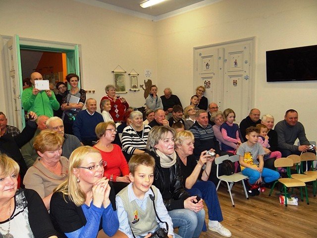 wzruszajace-wystepy-dla-babci-i-dziadkow-w-sobieszowie-foto-50418