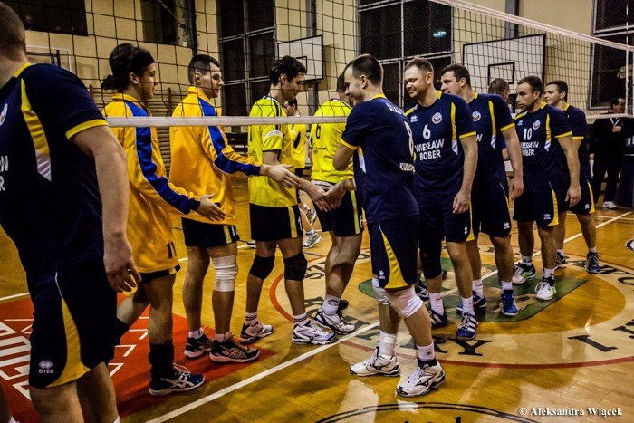 olimpia-przegrywa-w-trzech-setach-foto-50451
