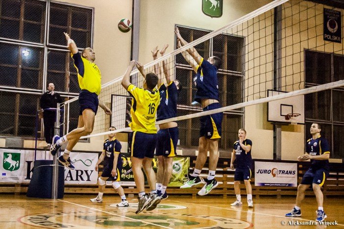 olimpia-przegrywa-w-trzech-setach-foto-50451
