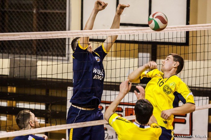 olimpia-przegrywa-w-trzech-setach-foto-50451