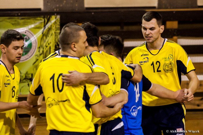 olimpia-przegrywa-w-trzech-setach-foto-50451