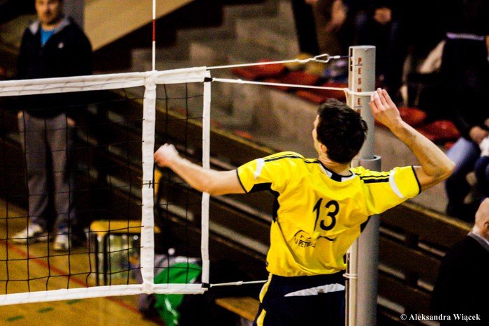 olimpia-przegrywa-w-trzech-setach-foto-50451