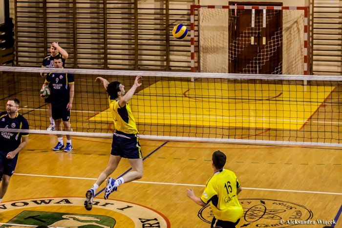 olimpia-przegrywa-w-trzech-setach-foto-50451