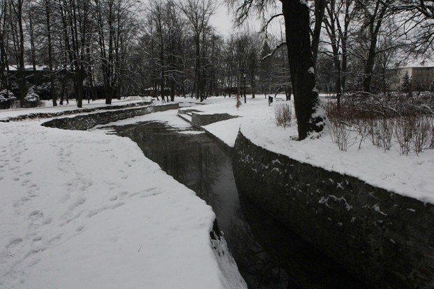 goraca-woda-w-parku-zdrojowym-tylko-na-chwile-foto-50472