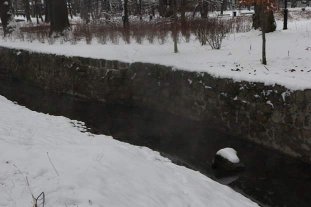 goraca-woda-w-parku-zdrojowym-tylko-na-chwile-foto-50472